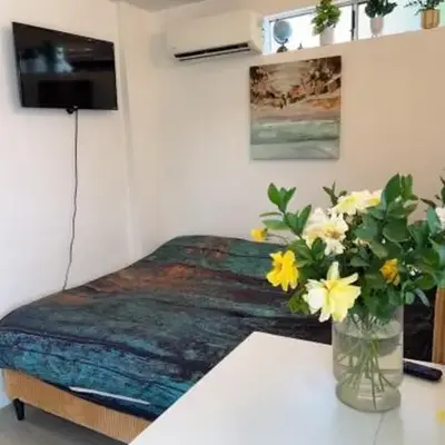 private & Quiet unit D Bed & bath