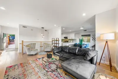 Gallery image of Luxurious 4BR in prime LA location with great view in Los Angeles