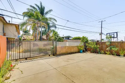 Gallery image of 2 Mi to Dtwn! Pet-Friendly Los Angeles Duplex in Los Angeles