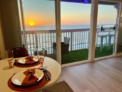 a dining room with a view of the ocean at Oceanfront 2BR 2BA with Stunning View 333 in Redondo Beach