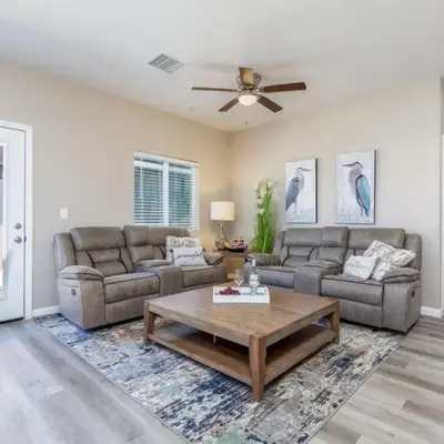 Refreshing and Spotless 4 Bathrooms 22