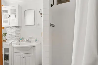 Gallery image of Duke's Cabin - Cute, Cozy, and Newly Remodeled in Great Location! in Big Bear Lake