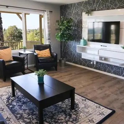 GREAT VIEWS - Over the Oaks - Stylish - Whole Home