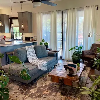 Cozy Guesthouse with Rooftop Deck