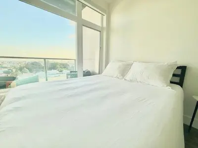 Gallery image of Penthouse with Views in Hollywood - One Bedroom w Parking in Los Angeles