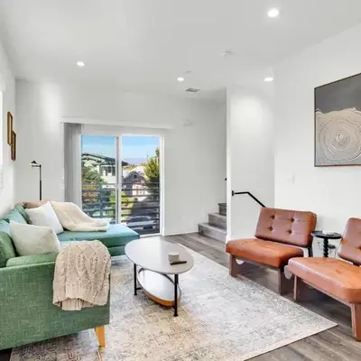Fresh & New Downtown LA Condo!