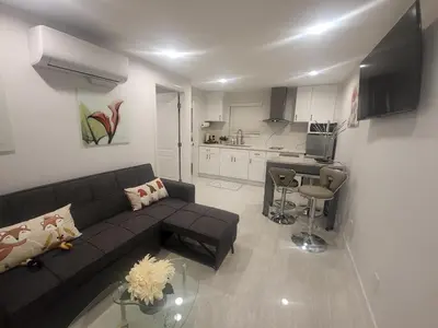 Gallery image of Beautiful guest suit in Anaheim