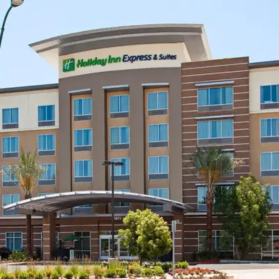 Holiday Inn Express & Suites Anaheim Resort Area by IHG