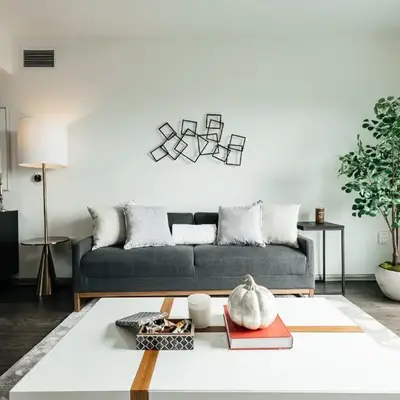 Hollywood Designer Apartment
