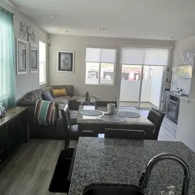 Cozy Home 20 Mins from DTLA