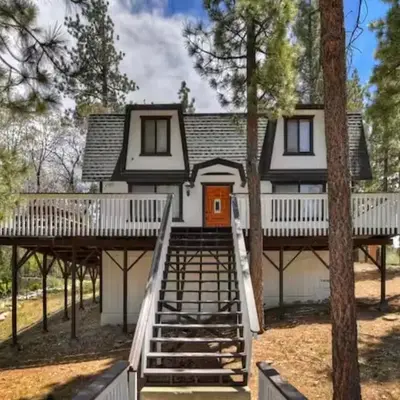 The Mountain Treehouse