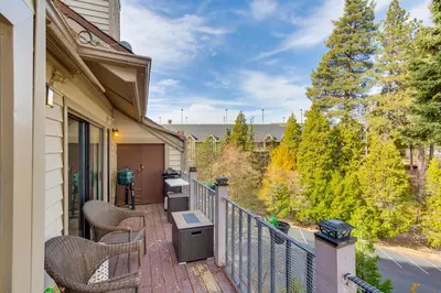 Gallery image of Mtn Condo with Office, 14 Mi to Snow Valley Slopes in Lake Arrowhead