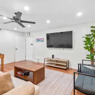 Game Room & In-Unit Laundry - 15 Min to Disney!