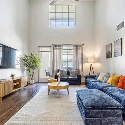 Modern Townhouse with 4 Bedrooms Near LAX