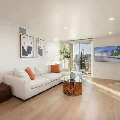 Jade Breeze - Elegant 2BR near Water Outstanding Amenities