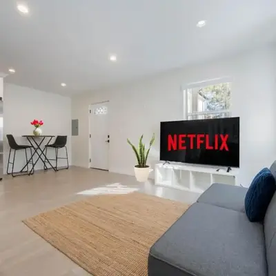 Prestige Studio Haven at Burbank