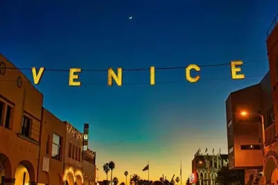 a sign that says welcome on a city street at Sunny 1 Bedroom in the Heart of Venice Beach - #4 in Los Angeles