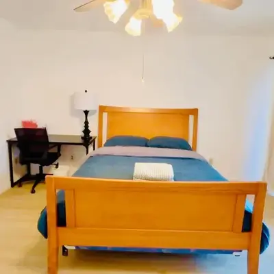 1b1b Private and quiet sun roomA
