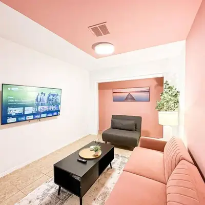 Cozy 1-BR Poolside Getaway in West LA - LOU2 - WW