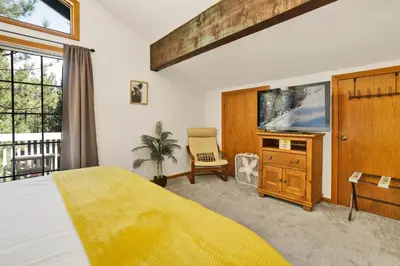 Gallery image of Relaxing Four Bears Cabin in Big Bear Lake in Big Bear Lake
