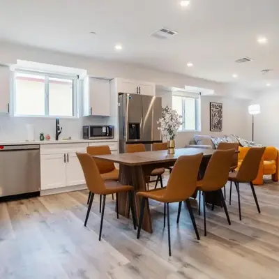 Chic & Comfortable Space Near Downtown LA & USC