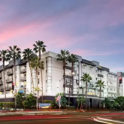 Studio Luxury Marina del Rey with parking gym pool