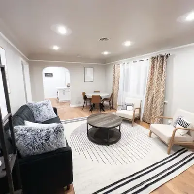 Stylish & Cozy Retreat in the Heart of LA