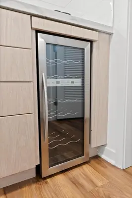 a microwave oven sitting inside of a kitchen at Mid-Wilshire Studio Free Parking, Pool, Gym in Los Angeles