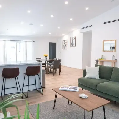 A Brand New Home In Los Angeles