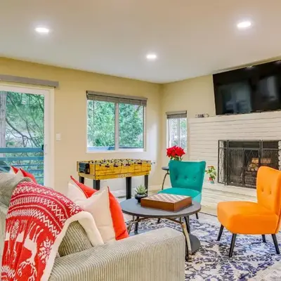 4 Mi to Lake Arrowhead Cabin with Grill and Deck!