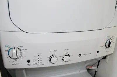 a close up of a washing machine at Los Angeles Red Rose in Monterey Park