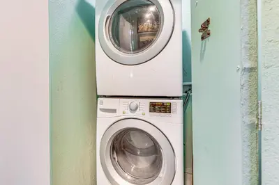 a washing machine and a dryer in a room at 8 Mi to Dtwn LA Apt with Shared Patio! in Los Angeles