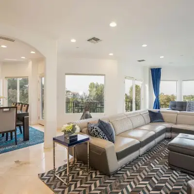 Luxury Modern w/ Great LA Views