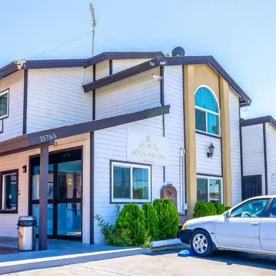 Hotel Avenida Victorville I 15