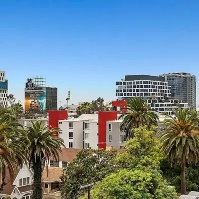 2BR Hollywood Apt Deluxe