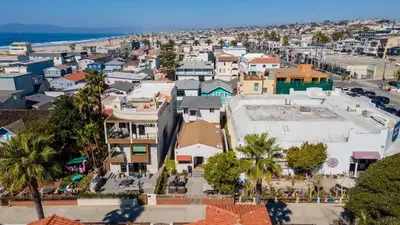 Gallery image of Beachside Bungalow 5 Minute Walk from the Shore in Hermosa Beach