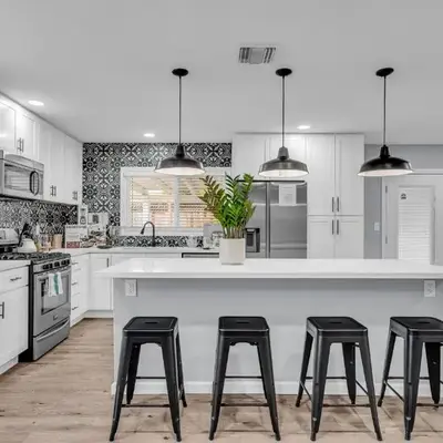 Sunny Simi Valley Valley 4BR 3BR LTR Modern Home Dedicated Work Place High Speed internet