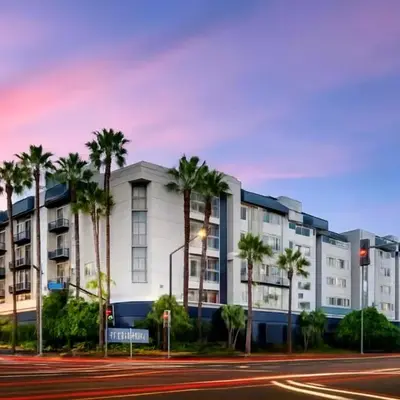 Ocean Breeze Marina Suites with Pool