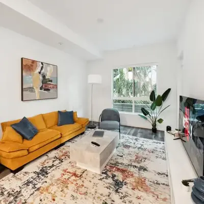 Spacious 1BDR near Walk of Fame with Luxury Amenities