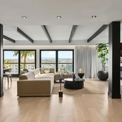Hollywood Hills 3 Bedroom Views and Jacuzzi