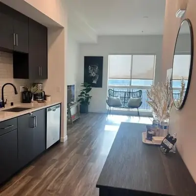 The sunset loft apartment FREE parking