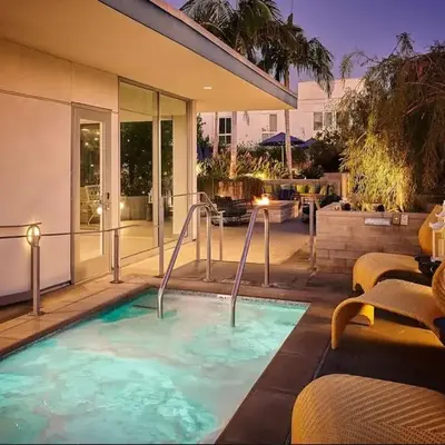 Spacious and Bright West Hollywood Pool & Gym