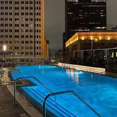 Stylish 3BR High-Rise with Pool