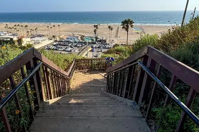 Gallery image of 2 King Beds Walk to the Beach Family Friendly AC Parking in Los Angeles