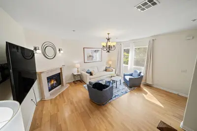 a living room with a couch and a fireplace at Modern townhouse - 4 Bedroom 3Bathroom near Pasadena, LA in Duarte