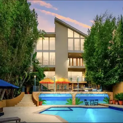 6BR-Music Studio-Pool-Spa & Games