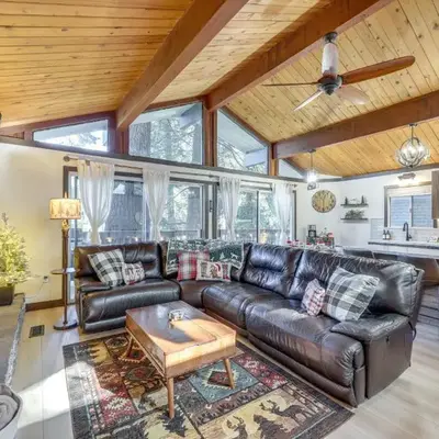 3 Mi to Lake Arrowhead Village Pine-View Home!