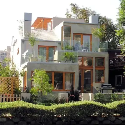 Venice Canals Contemporary
