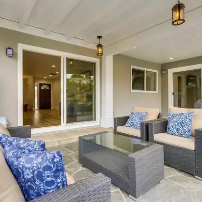 Gorgeous Upgraded 5 Bedroom & 4 Bath Home with Jacuzzi