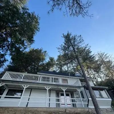 Cozy Crestline Cabin Getaway